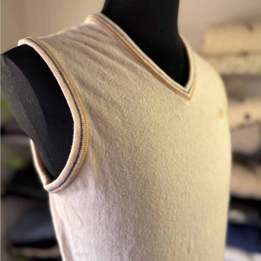 Jaeger Lambswool Vest/Waistcoat UK 36 (S). Cream With Accents. Scotland 🏴󠁧󠁢󠁳󠁣󠁴󠁿